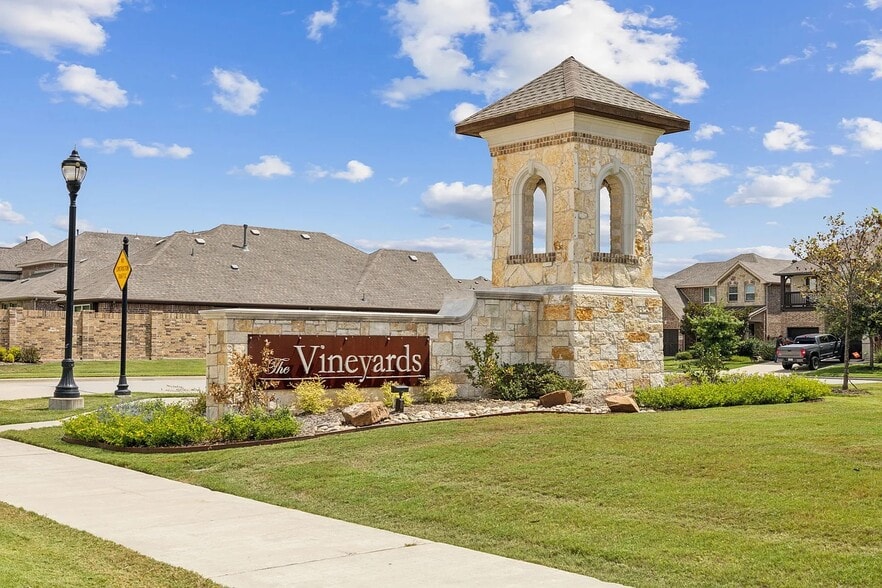 Building Photo - 5601 Bottiglia Way