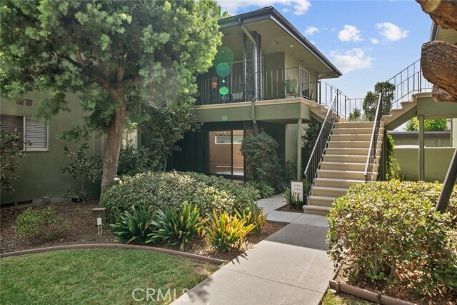 Building Photo - 1209 S Orange Grove Blvd