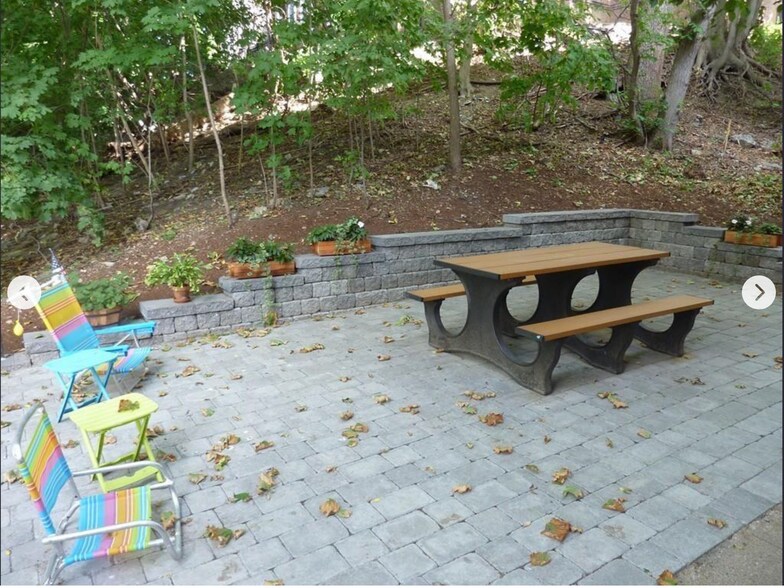 Building Photo - 32 Saint Paul St