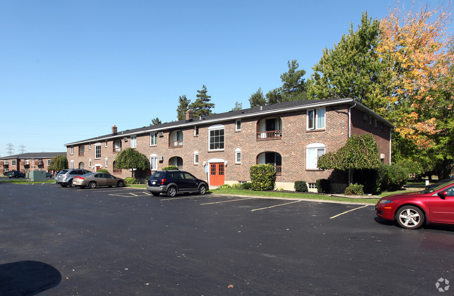 Primary Photo - Creekside Village Apartments