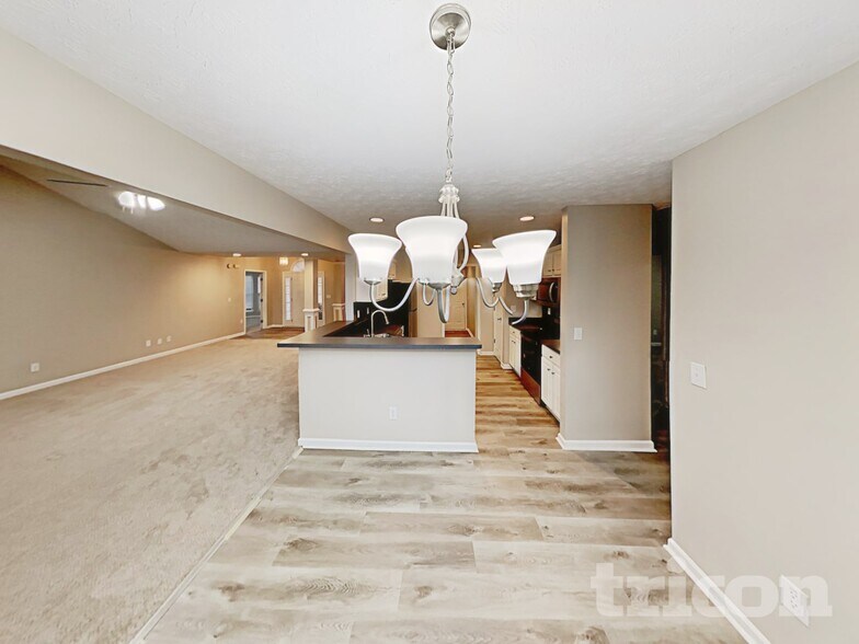 Building Photo - 94 Oakview Dr