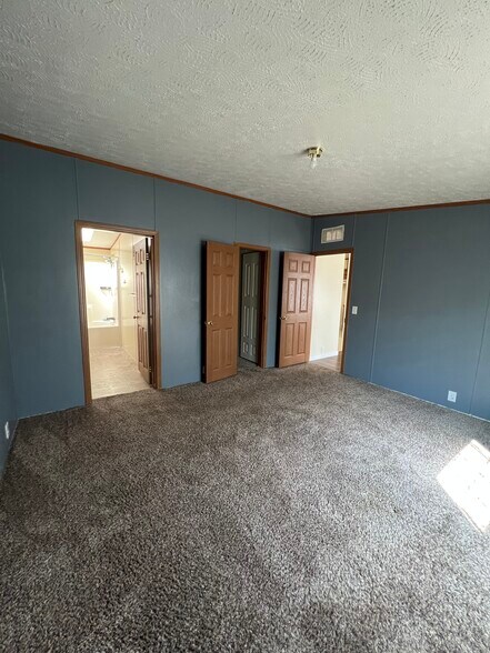 Building Photo - 291 Medina River Ct