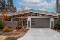 Building Photo - For Rent: Furnished Executive Home in Bend, OR – Prime Location!