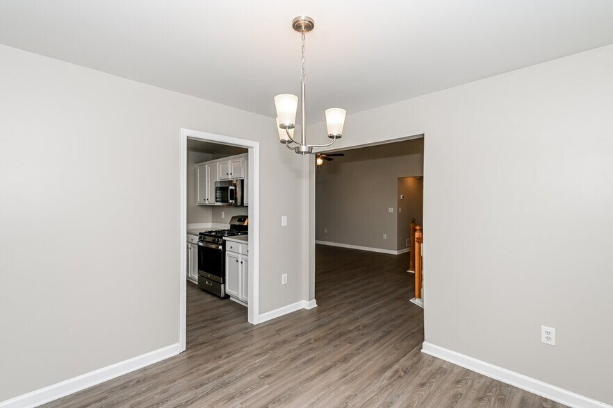 Building Photo - 6401 Harvester Cir