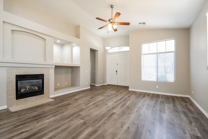 Building Photo - 6614 W Rowel Rd