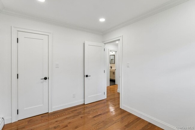 Building Photo - 98 Rose Pl