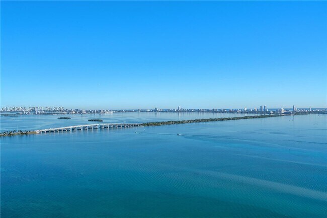 Building Photo - 700 NE 24th St