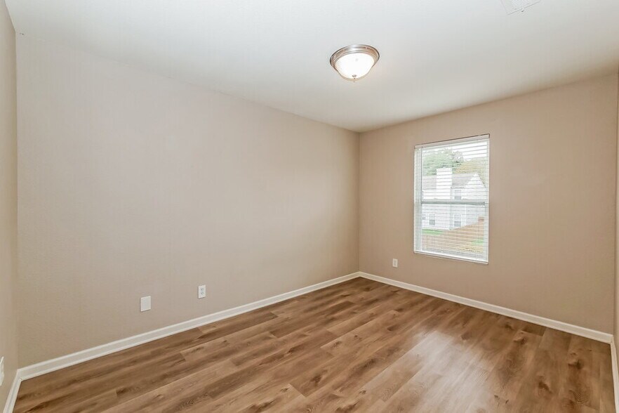 Building Photo - 8024 Gathering Ln