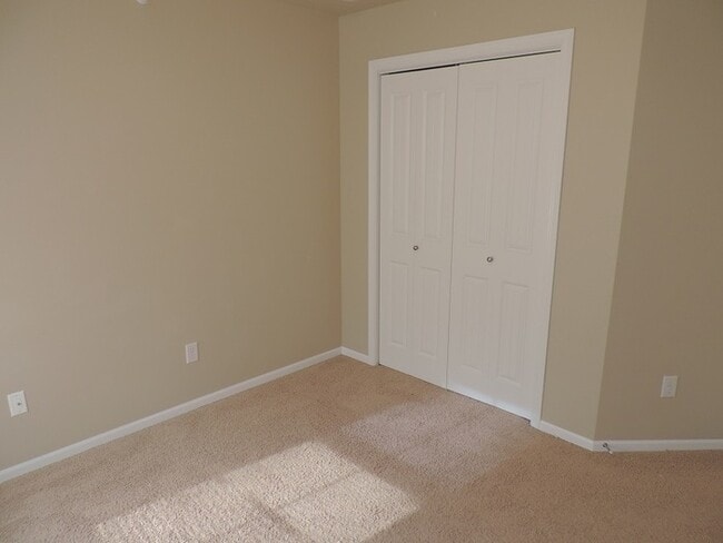 Building Photo - $1,950 | 3 Bedroom, 2.5 Bathroom Town Home | Pet Friendly* | Available for August 1st, 2026 Move In!