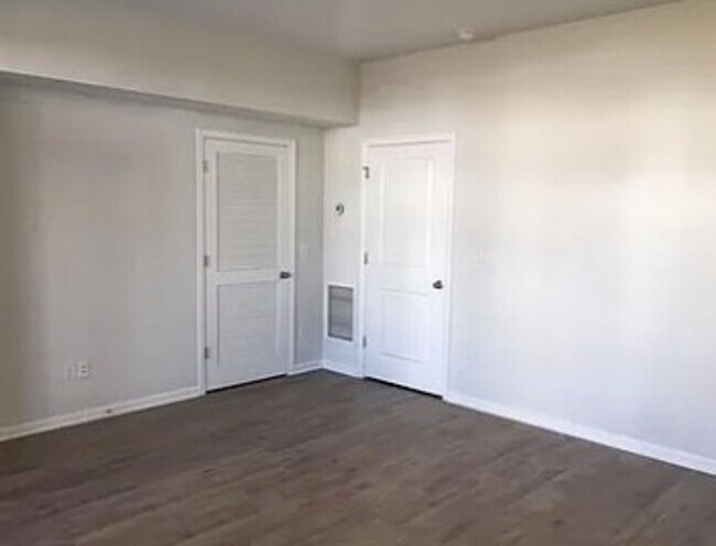 Building Photo - 365 Spindlewood Wy