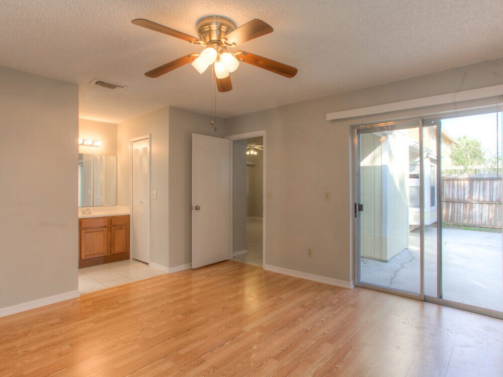 Building Photo - 9324 Pavillion Dr