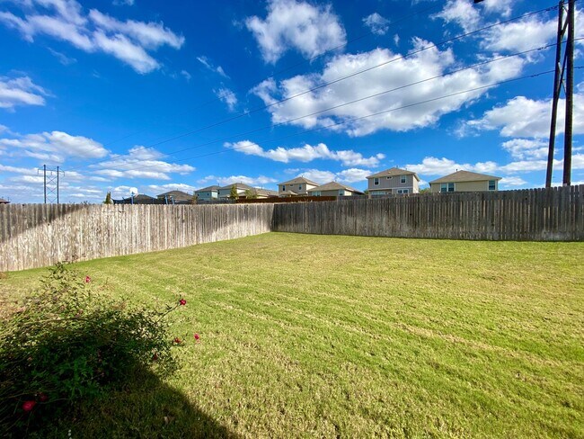 Building Photo - 466 Eagle Brook Ln