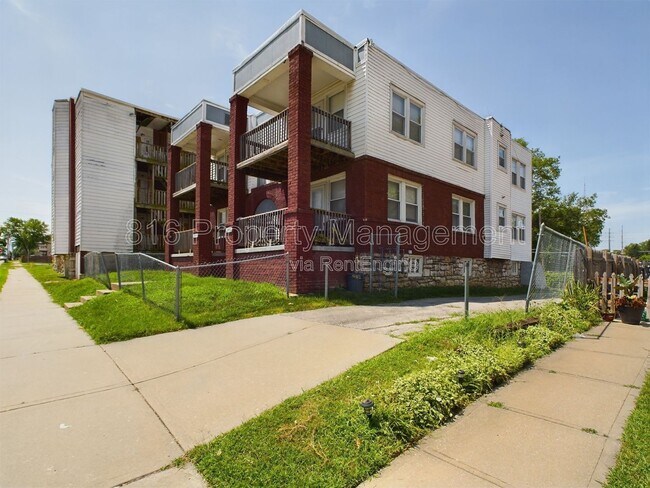 Building Photo - 2938 Flora Ave