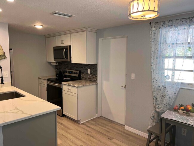 Building Photo - 3823 42nd St