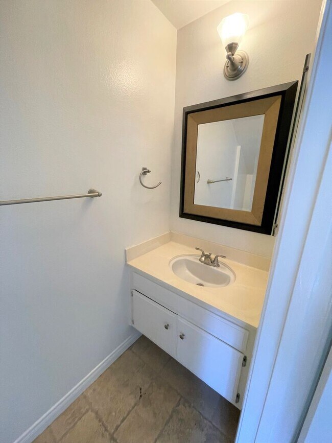 Building Photo - Todd Ranch Townhome- Enjoy The Community Pool!