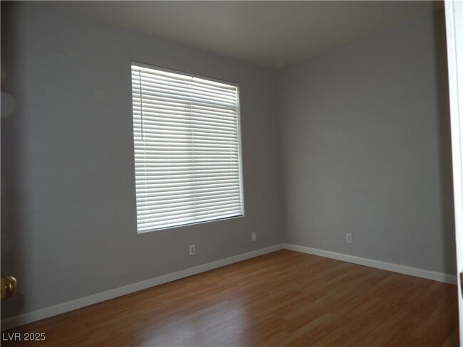 Building Photo - 2201 Ramsgate Dr