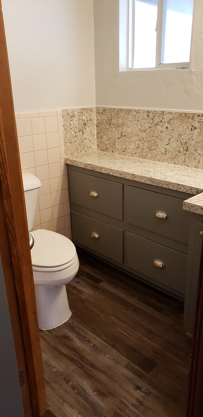 Building Photo - SE 44