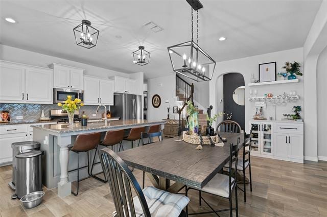 Building Photo - 15900 Back Nine Rd