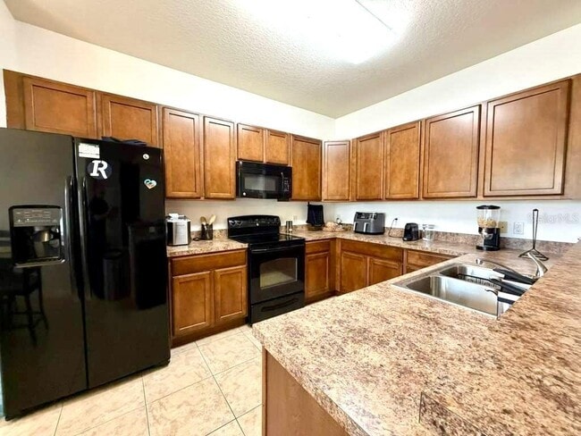 Building Photo - 32914 Hillman Ct