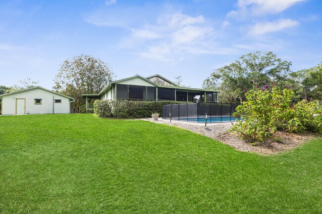 Building Photo - 17534 103rd Terrace N