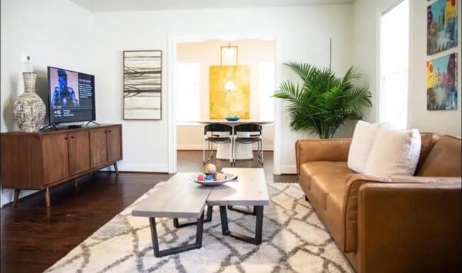 Building Photo - 1817 Beall St