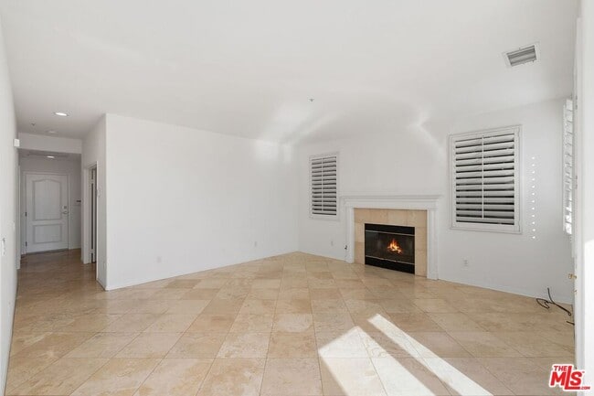 Building Photo - 16656 Cll Jermaine
