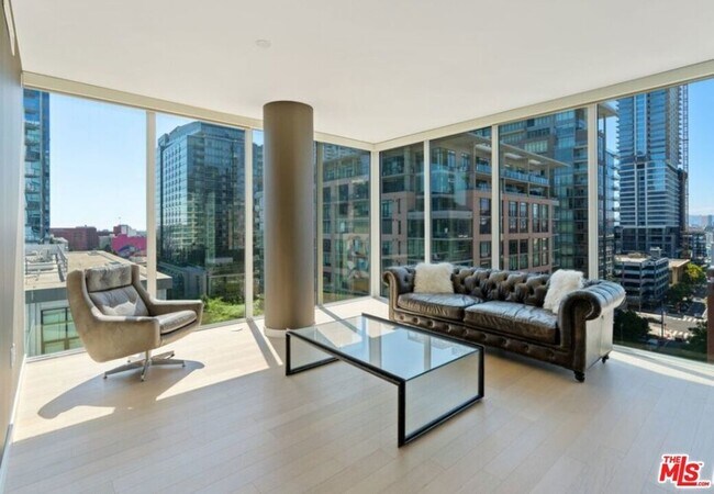 Building Photo - 1050 S Grand Ave