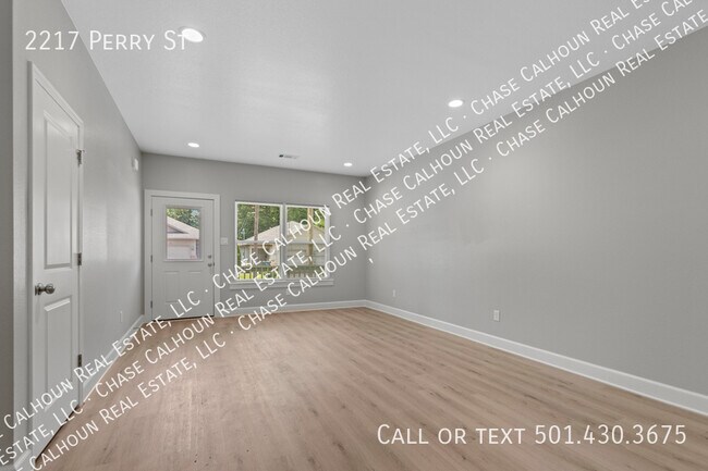 Building Photo - 2217 Perry St