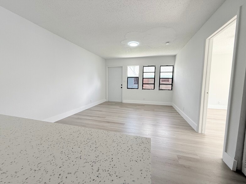 Building Photo - 1309 NW 8th Ave