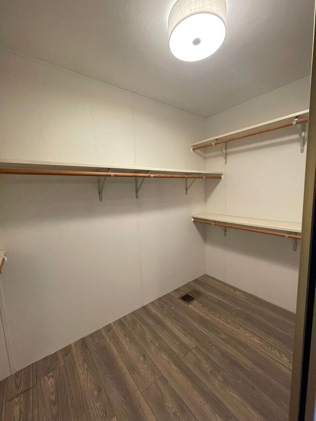 Building Photo - Beautifully remodeled Two Bedroom Two Bath...
