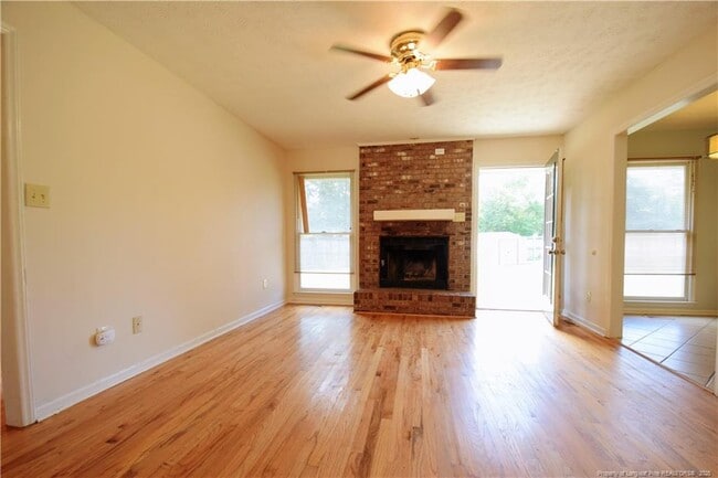 Building Photo - 521 Stone Way Ct
