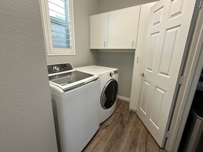 Building Photo - Beautiful Home in the Paseos of Summerlin!