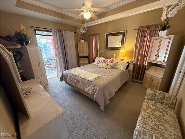 Building Photo - 3619 SW 6th Ave