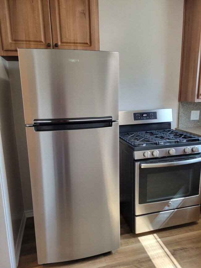 Building Photo - 4401-4411 E Ocean Blvd