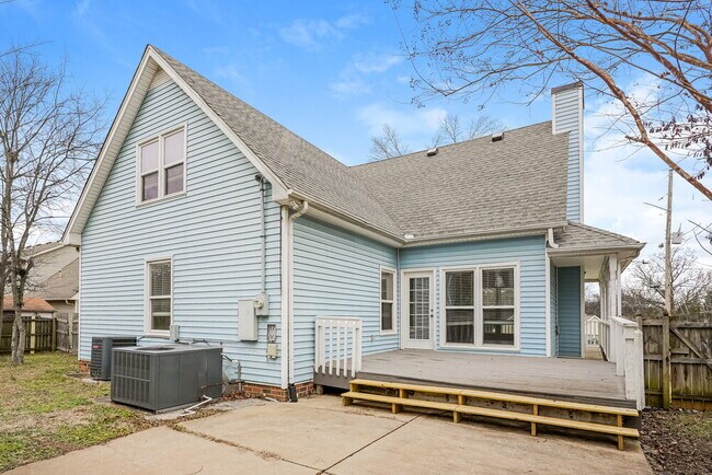 Building Photo - 109 St Michaels Ln