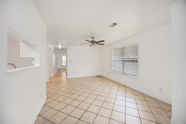 Building Photo - 5315 Cherie Crest Ct