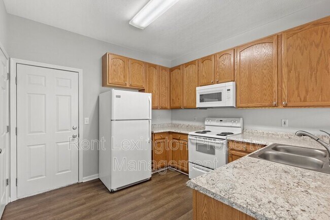 Building Photo - 1055 Duval St