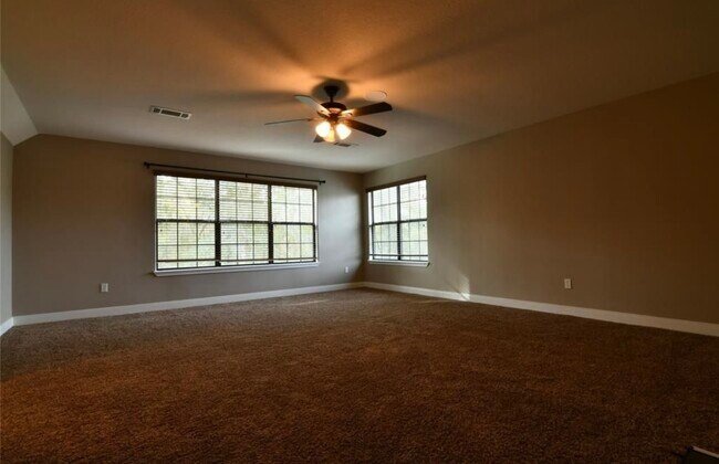 Building Photo - 2063 Apache Dr