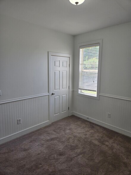 Building Photo - 855 Beth Dr