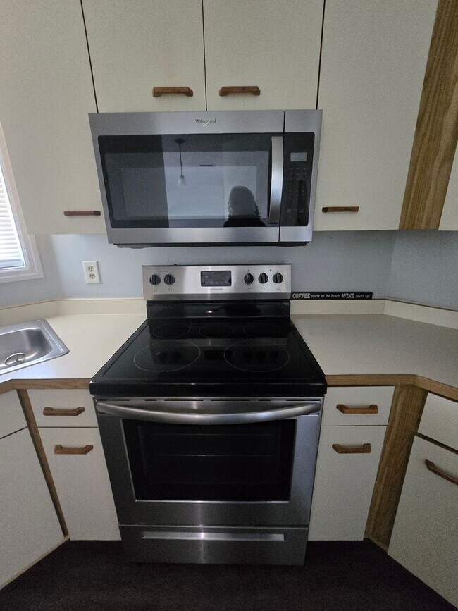 Building Photo - 979-7 Stewarts Creek ~ Stewarts Creek