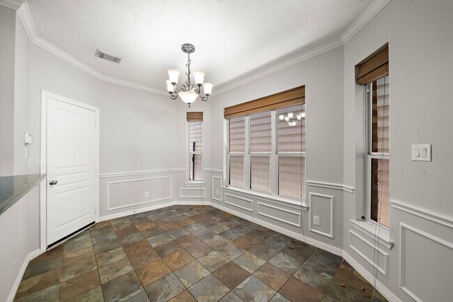 Building Photo - 1517 Asbury St