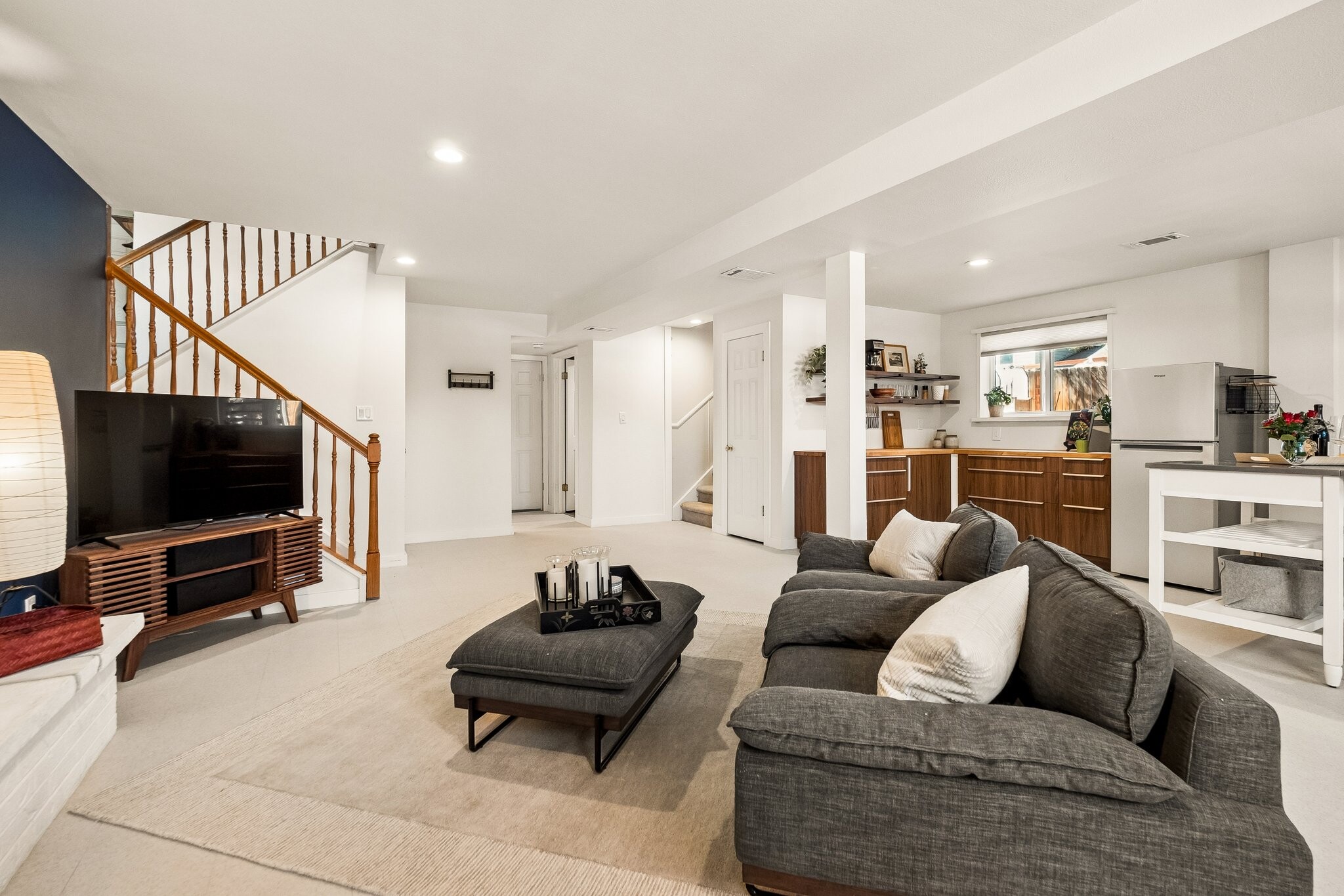 Building Photo - 6123 S Madison Dr