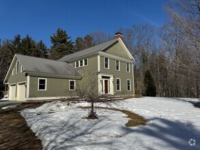 Building Photo - 4 bedroom home in Blueberry Hill neighborhood