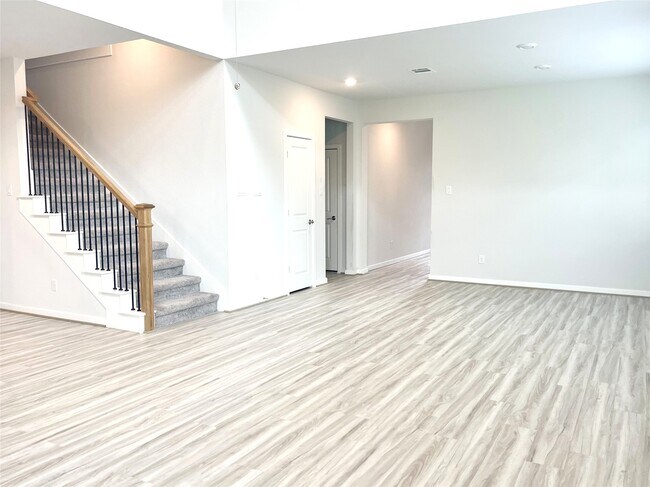 Building Photo - 8475 Harrington Grv Trl
