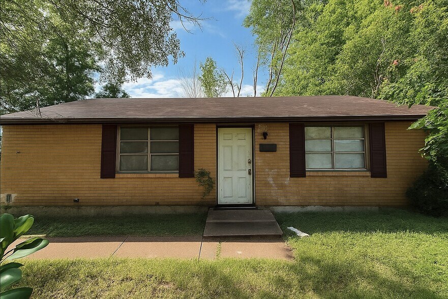Primary Photo - 2413 Gathings Dr