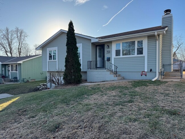 Building Photo - Comfortable 3-Bedroom Home with Park Access & Easy Commute