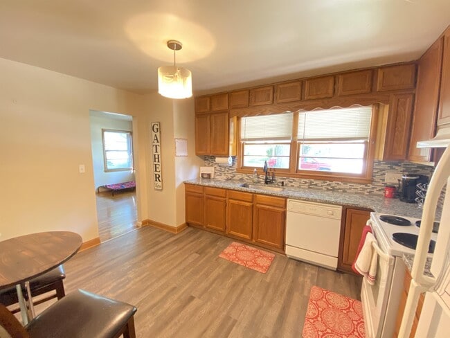 Building Photo - 1857 17th St NW