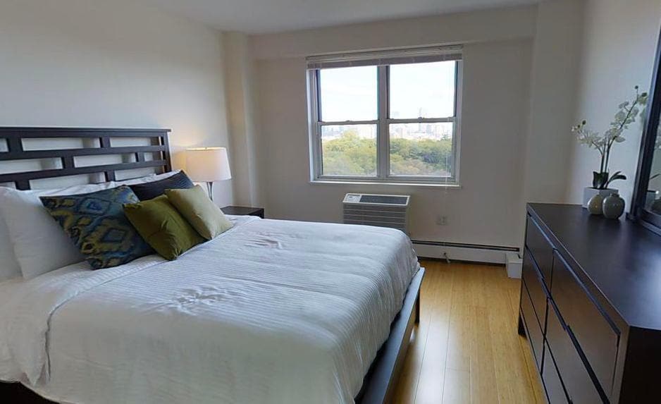 Primary Photo - 202 Freeman St