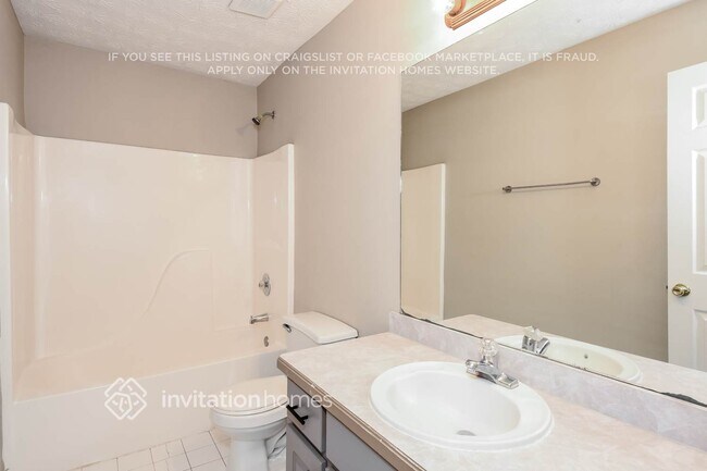 Building Photo - 615 Simon Ive Dr