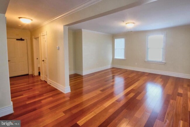 Building Photo - 303 Charles St